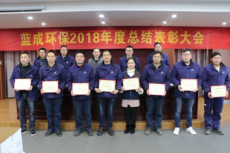 先進(jìn)事情者_(dá)副本.jpg 先進(jìn)事情者_(dá)副本.jpg